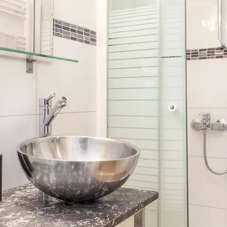 شقة Spalatin سبليت