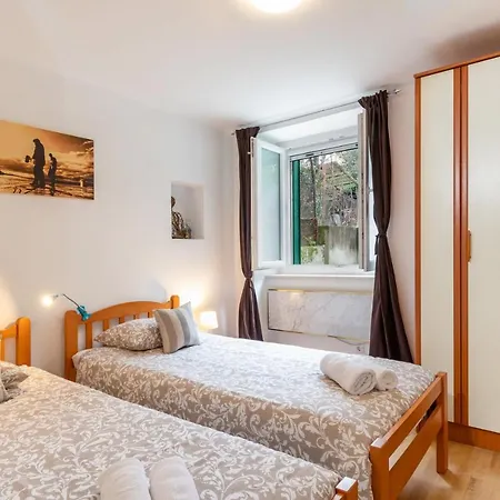 斯帕拉廷公寓 *